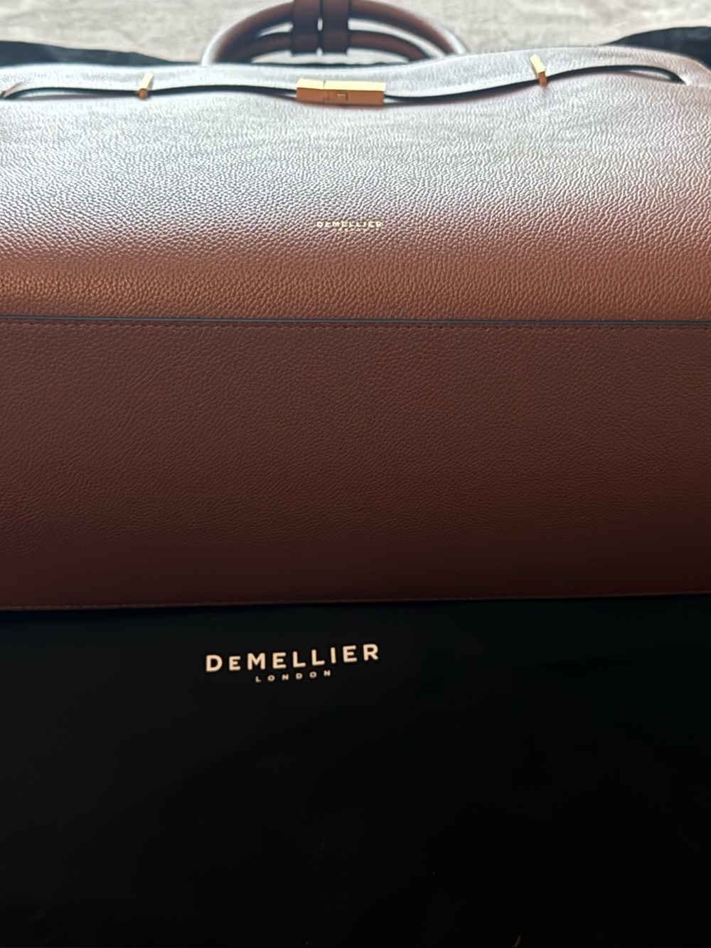 DeMellier The Hudson Bag in Tan Small Grain Leather with Crossbody Strap NEW - Picture 4 of 9